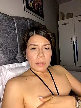 martina contreras online show from October 14, 5:10 am