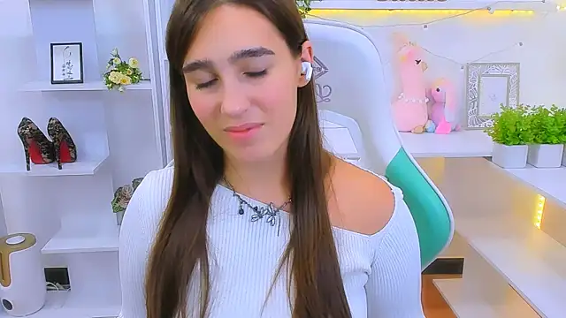 Snapshot of _Eliizabeth_ chatting on September 14, 2:09 am Eliizabeth online show from September 14, 2:09 am