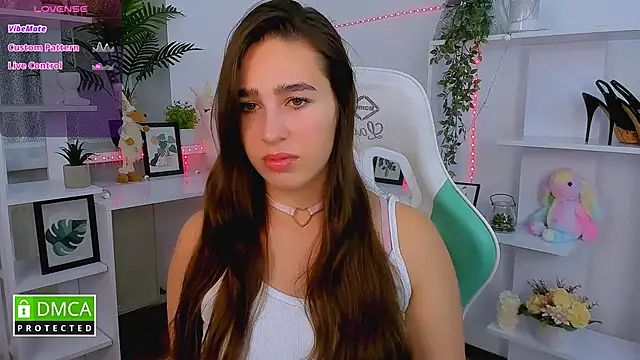 Snapshot of _Eliizabeth_ chatting on October 17, 8:45 pm Eliizabeth online show from October 17, 8:45 pm