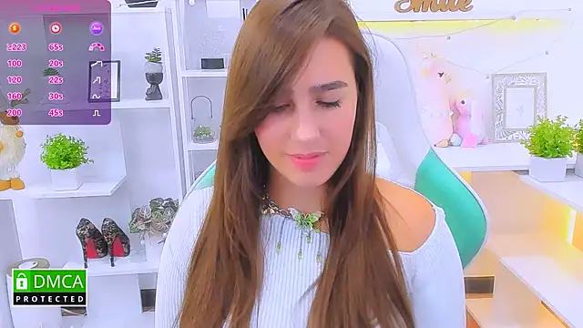 Snapshot of _Eliizabeth_ chatting on September 18, 9:13 pm Eliizabeth online show from September 18, 9:13 pm