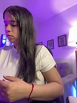 tati reyess online show from April 19, 11:10 am