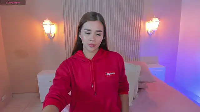 EmilyEvans7 online show from October 17, 5:16 pm