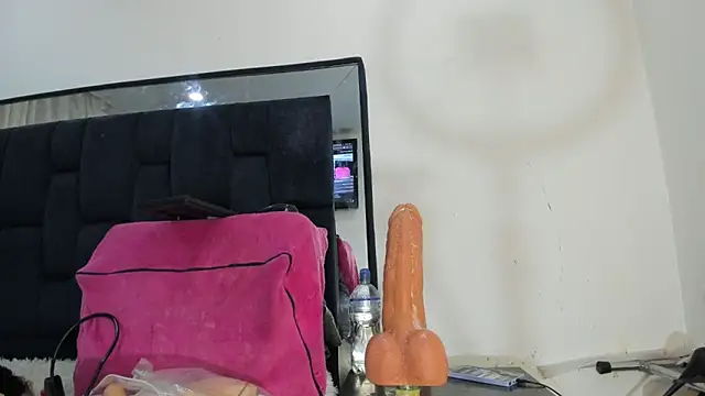 Snapshot of AntonelaNeri chatting on September 24, 3:00 pm AntonelaNeri online show from September 24, 3:00 pm