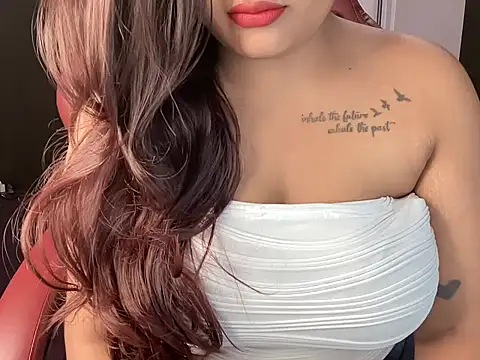 Snapshot of shanayaaa_1 chatting on September 24, 7:13 pm shanayaaa 1 online show from September 24, 7:13 pm