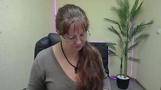 VanessaHotts online show from May 30, 5:16 am