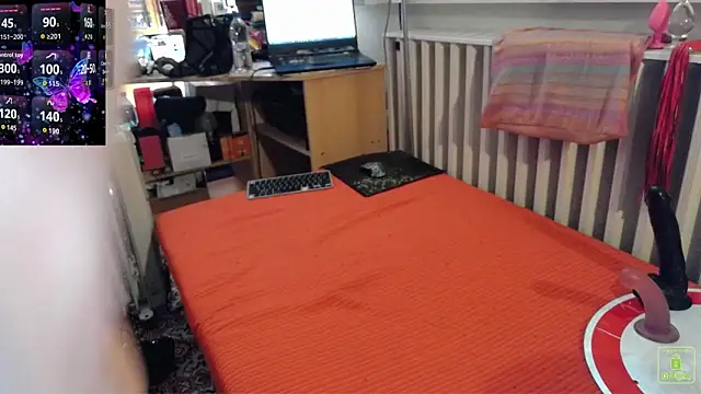 SissyLunaCD online show from April 25, 2:25 pm