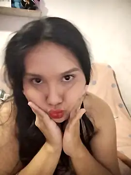 Lesliemilk5 online show from December 18, 1:43 am