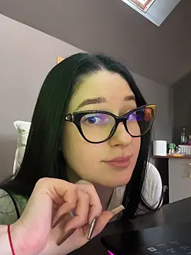 Snapshot of moniqque chatting on October 13, 1:36 pm moniqque online show from October 13, 1:36 pm