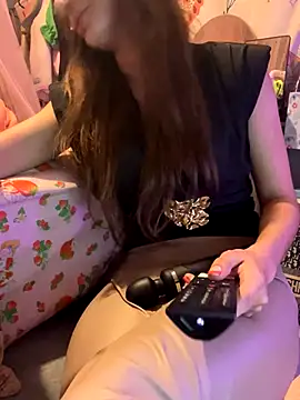 LaPetitechienne1 online show from October 28, 10:36 pm