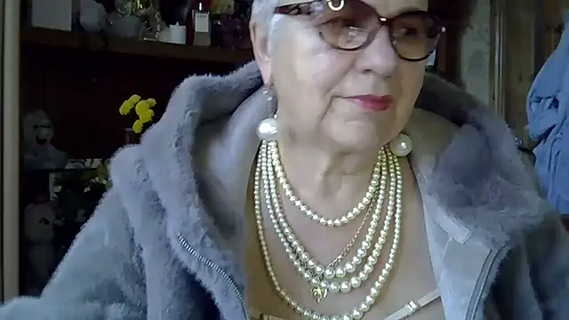 SweetCherry27 online show from October 19, 6:04 am