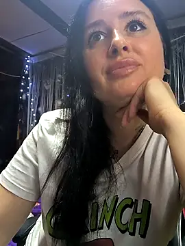 KikiXRed online show from March 25, 5:27 pm