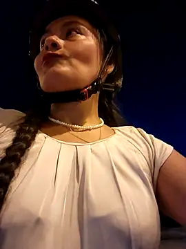 bellapaty online show from September 17, 7:01 pm