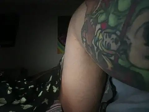 LuxBenn online show from May 17, 2:44 am