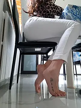 luxxe25 online show from December 5, 12:28 pm