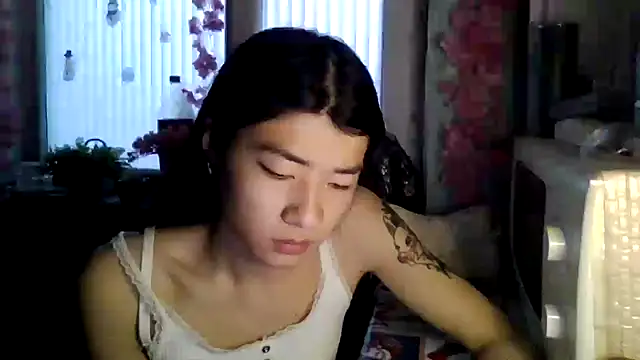 CarlyJoy online show from January 16, 11:50 am