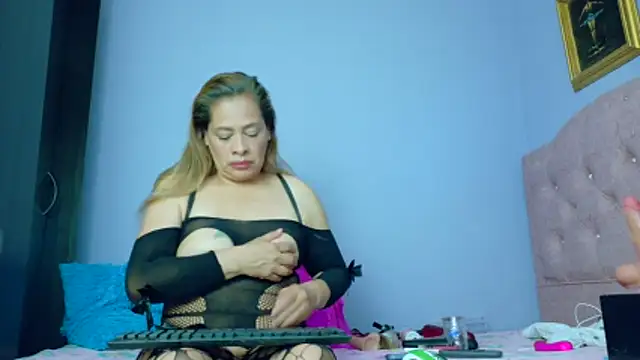 TifanyNasty online show from November 29, 1:20 am