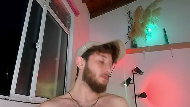 Juan Castano online show from December 16, 10:43 am