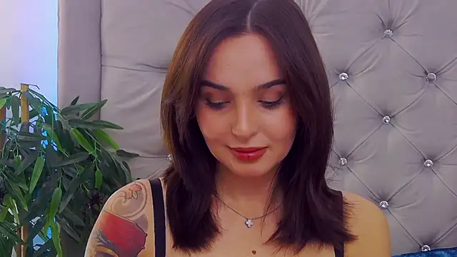 MeIisaLove online show from October 12, 6:54 pm