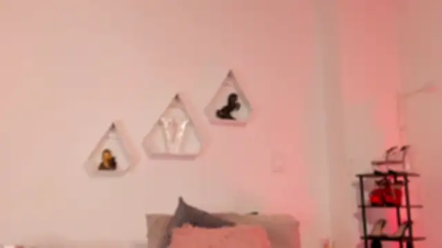 valerycolins online show from January 14, 3:44 am