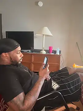 Stressreliever82 online show from April 27, 11:13 pm