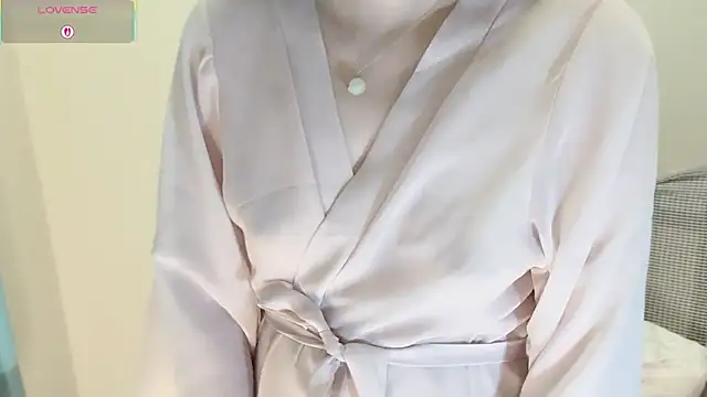 A-xena online show from December 17, 2:38 am