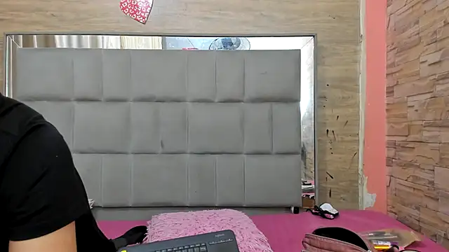 chicasirbo online show from September 16, 12:18 am