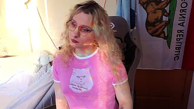 Lori Myaf online show from March 10, 2:10 pm