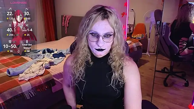 Snapshot of Lori_Myaf chatting on October 15, 2:52 pm Lori Myaf online show from October 15, 2:52 pm