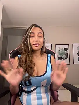 DianaHopson online show from October 31, 11:36 am