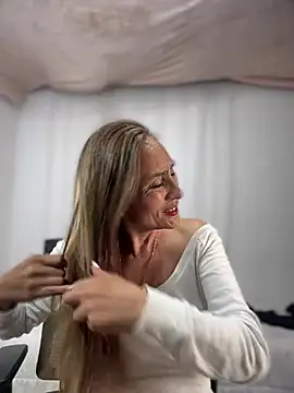 lilian prada online show from March 1, 2:50 pm