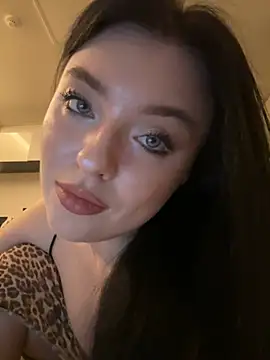 Angela Fosterr online show from April 30, 6:13 pm