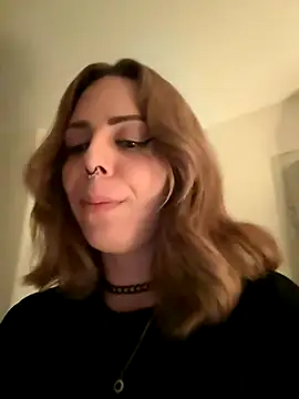 Mia Railey online show from November 7, 8:47 pm