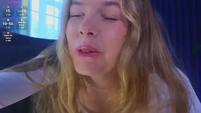 milly shy online show from October 28, 7:03 am