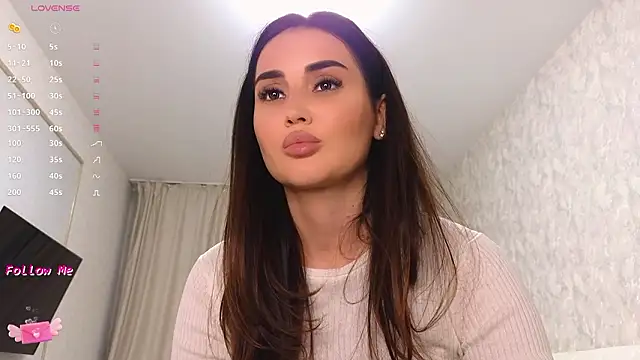 LaraSkinny online show from February 13, 2:19 pm