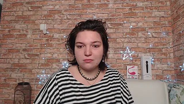 Snapshot of Amelia_Kiss_ chatting on September 9, 12:32 am Amelia Kiss online show from September 9, 12:32 am