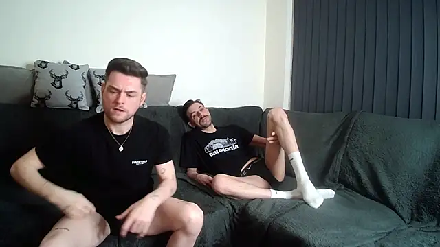 twotwinkhusbandss online show from April 26, 8:28 pm