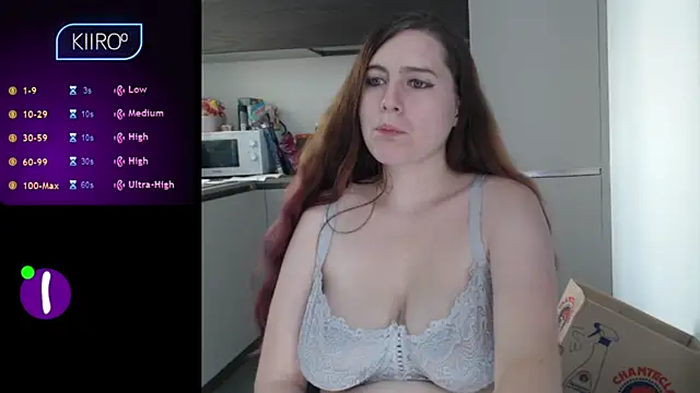 Snapshot of Dominahot4you chatting on September 15, 8:00 am Dominahot4you online show from September 15, 8:00 am