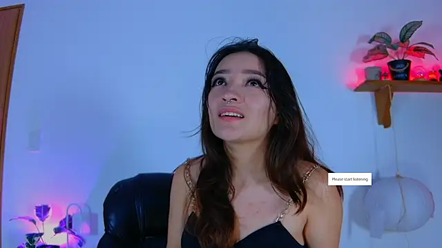 Snapshot of vayolett01_dakotta chatting on October 11, 12:59 am vayolett01 dakotta online show from October 11, 12:59 am