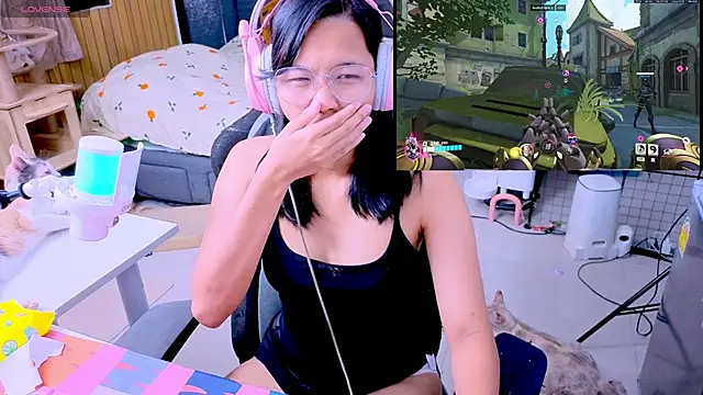 Kana G online show from March 28, 5:23 pm