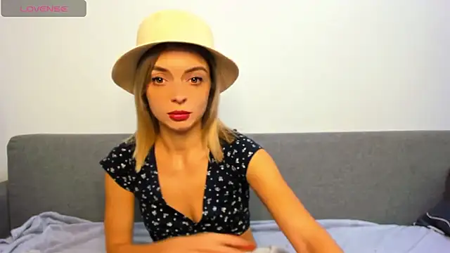  ellen meow  online show from October 20, 10:02 pm