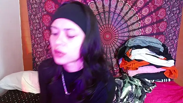 AbbySccott online show from April 10, 1:17 pm