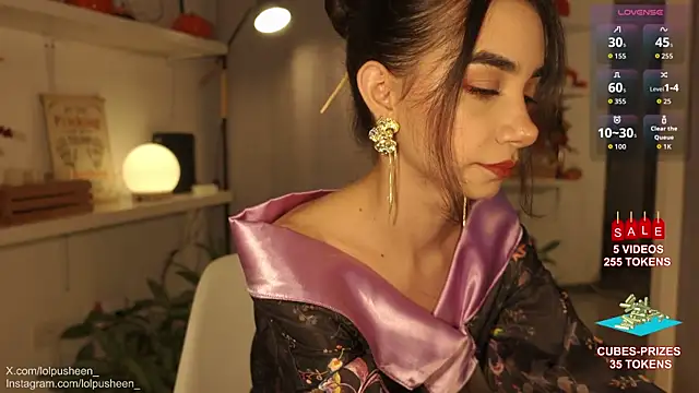 JulietteDee online show from October 15, 10:45 pm