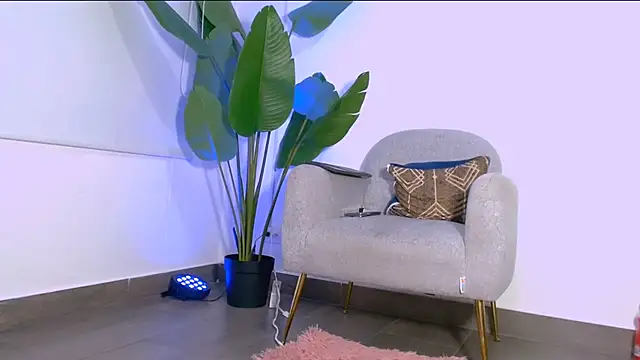 Sara ow online show from May 28, 7:23 pm