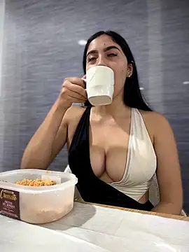 Sofia Collins- online show from April 27, 1:35 am