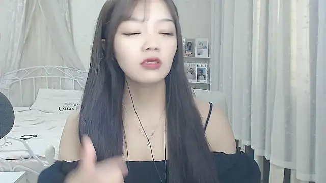 Snapshot of Jenny-Z chatting on September 18, 3:27 am Jenny-Z online show from September 18, 3:27 am