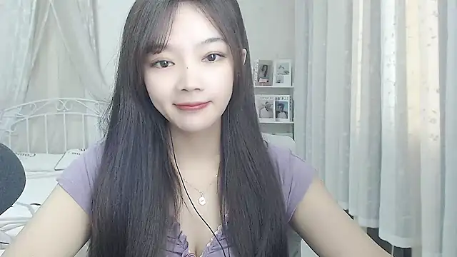 Snapshot of Jenny-Z chatting on October 14, 2:58 am Jenny-Z online show from October 14, 2:58 am