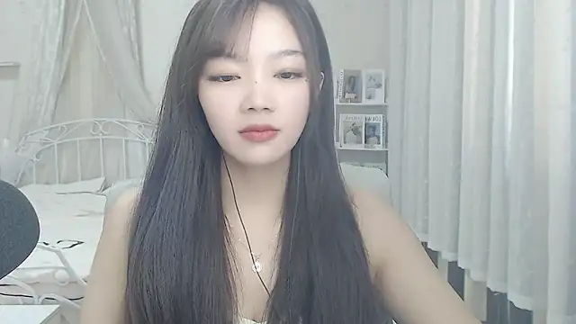Snapshot of Jenny-Z chatting on October 9, 2:37 am Jenny-Z online show from October 9, 2:37 am