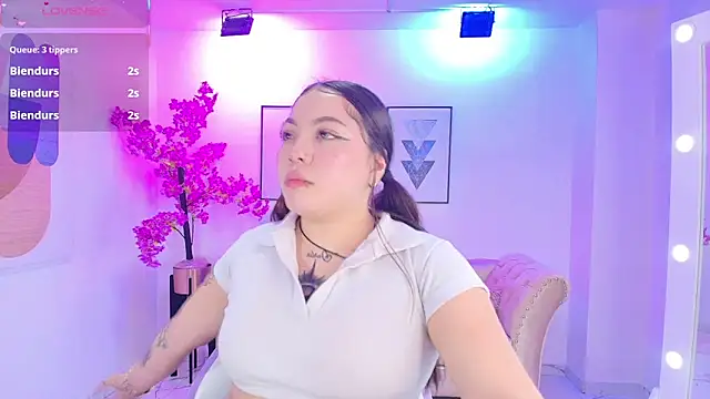 Snapshot of Isa_reel chatting on October 16, 8:11 pm Isa reel online show from October 16, 8:11 pm