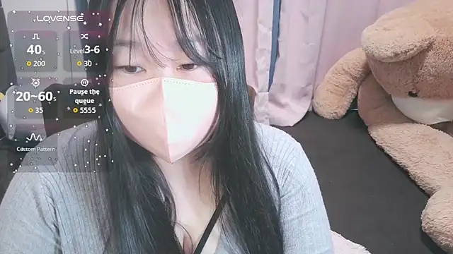 yuinyan3150 online show from June 5, 8:48 pm