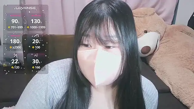 yuinyan3150 online show from February 14, 8:00 pm